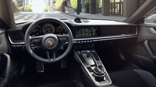 포르쉐_911_2024년형_카레라 가솔린 3.0_911 Carrera Coupe_color_int_Leather interior Heritage Design Pure, Black.jpg