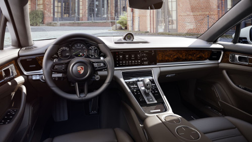 포르쉐_Panamera_2023년형_가솔린 4.0 플러그인 하이브리드_Panamera Turbo S E-Hybrid_color_int_Two-tone leather interior in Black and Brown.jpg