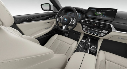 BMW_5 Series_2022년형_530e M Sport_color_int_Excl.leather 'Nappa' Ivory White excl.stitching leather piping in contrast (BK).jpg