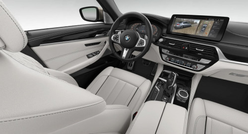 BMW_5 Series_2023년형_가솔린 4.4_M550i xDrive_color_int_BMW Individual full leather trim 'Merino' finely structured, Smoke White.jpg